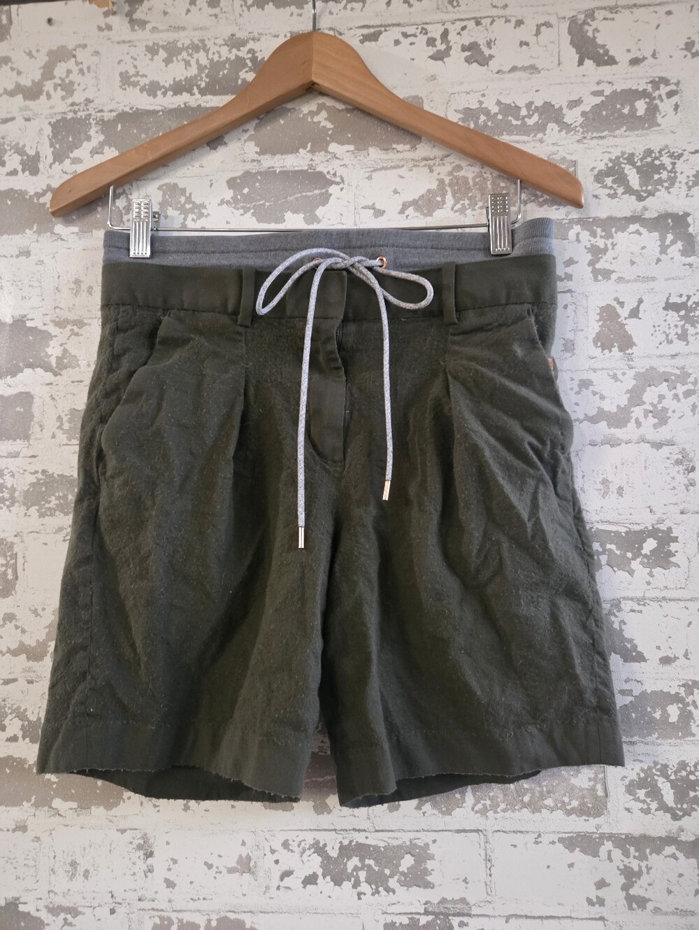 Kit and Ace Olive Green Pleated Wool Cashmere Blend Drawstring Shorts Size 4